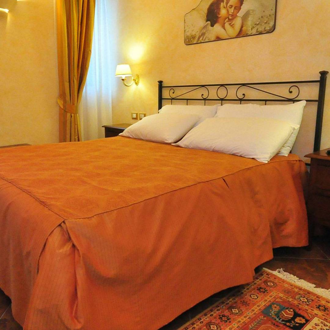 oc-casali-roma-square-camera-tripla-new oc-casali-roma-square-camera-tripla-new