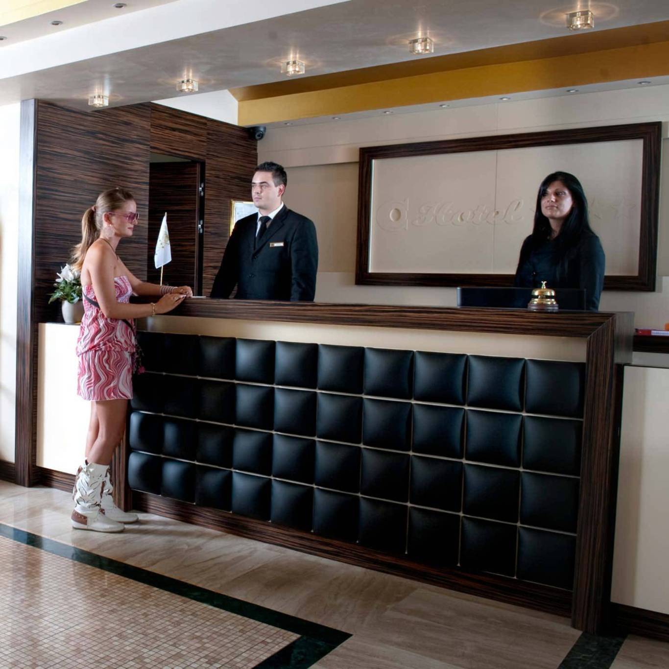 oc-hotel-roma-aree-comuni-001-verticale oc-hotel-roma-aree-comuni-001-verticale